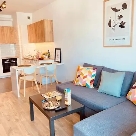 Spacious,stylish And Comfortable 2 With Million Dollar View Διαμέρισμα *