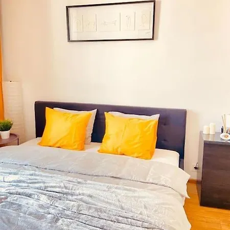 Spacious,stylish And Comfortable 2 With Million Dollar View *